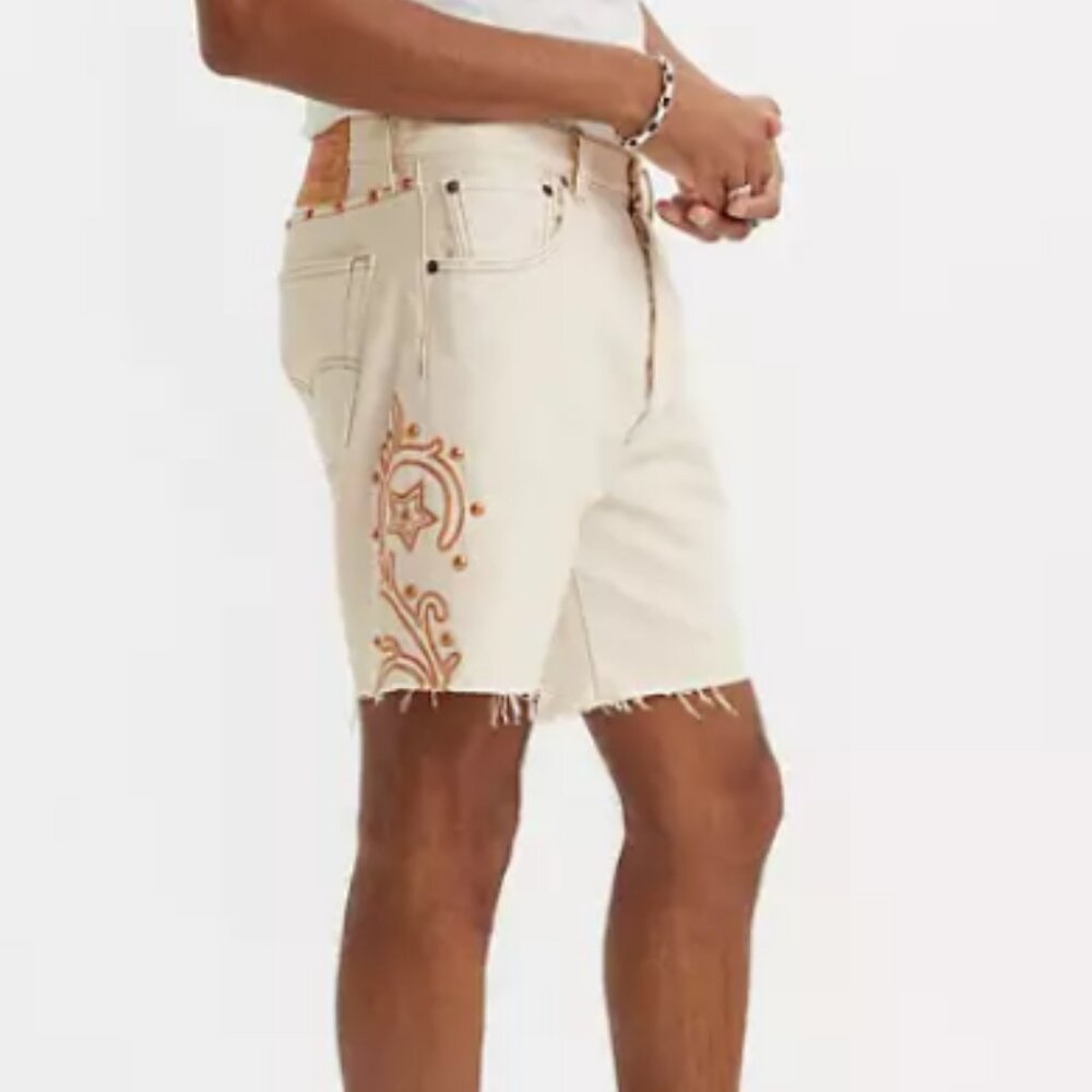 Levi's 501 '93 Cut Off Rodeo Boots Shorts in Ecru Unisex NWT - Picture 4 of 15